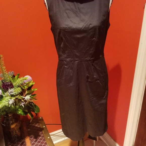 Dress - Picture 5 of 5